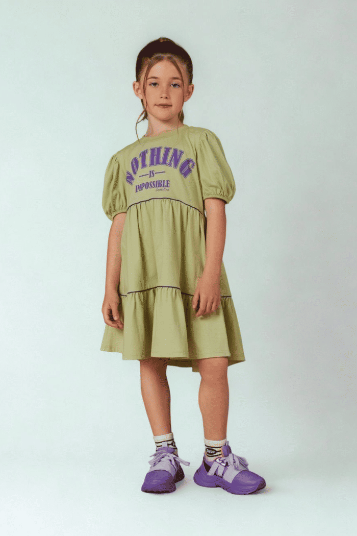 Vestido meia malha com estampa em silk na frente