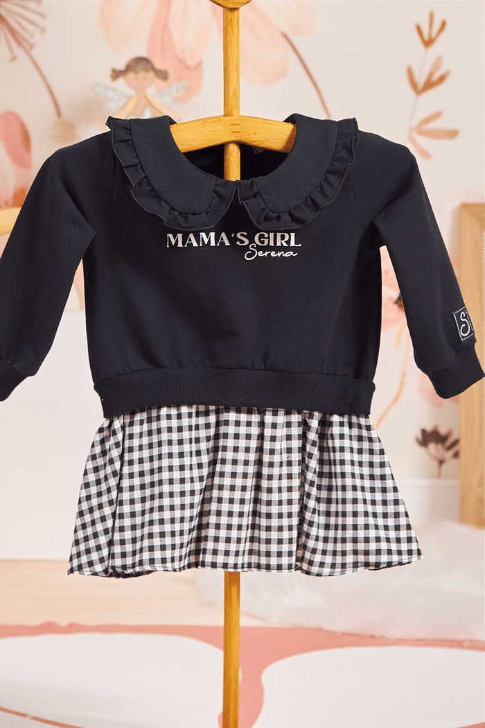Vestido de moletom com saia xadrez