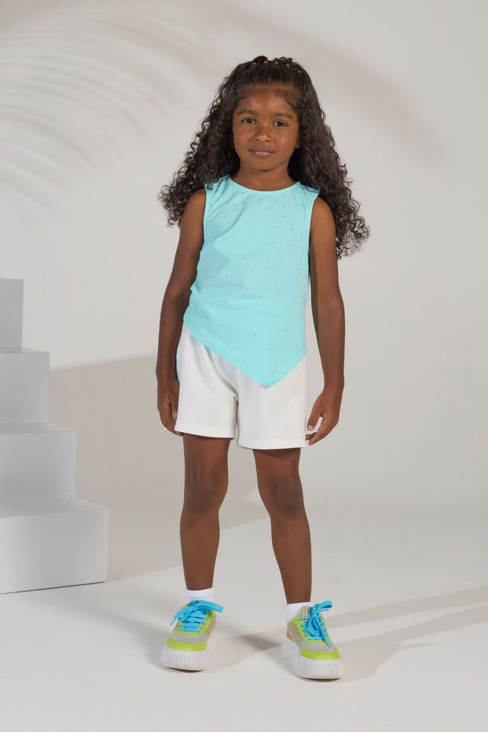 Conjunto blusa frontal com strass e short com aviamento nas laterais