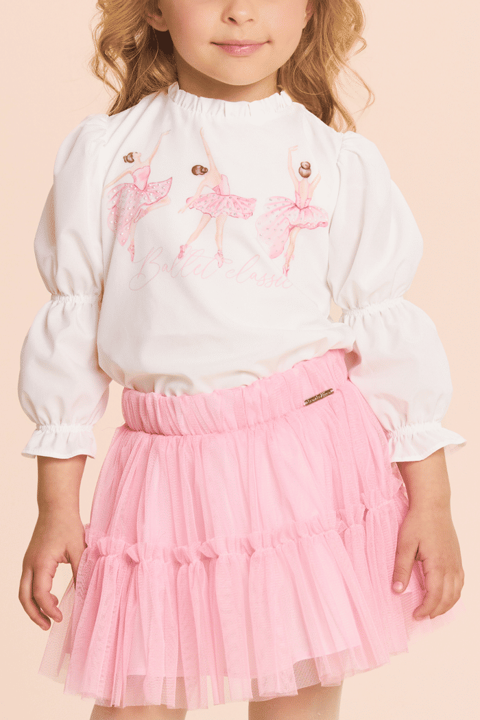 Conjunto blusa bailarinas e saia de tule