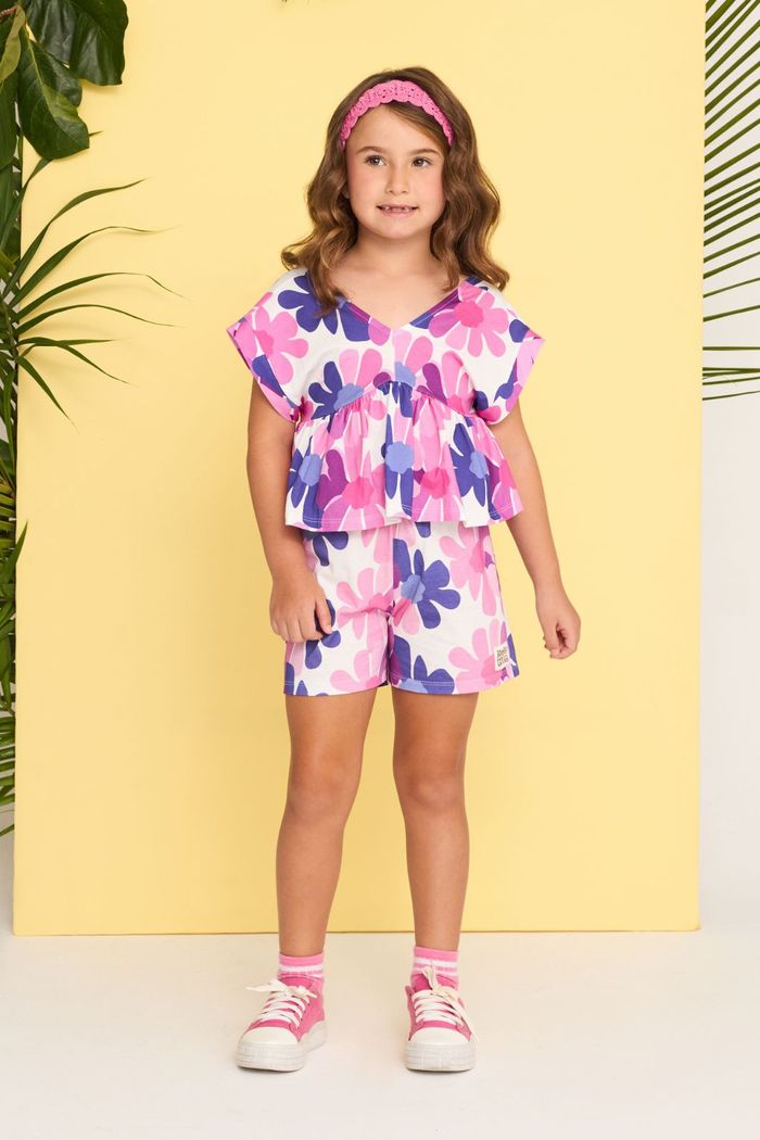 Conjunto blusa e short em estampa floral