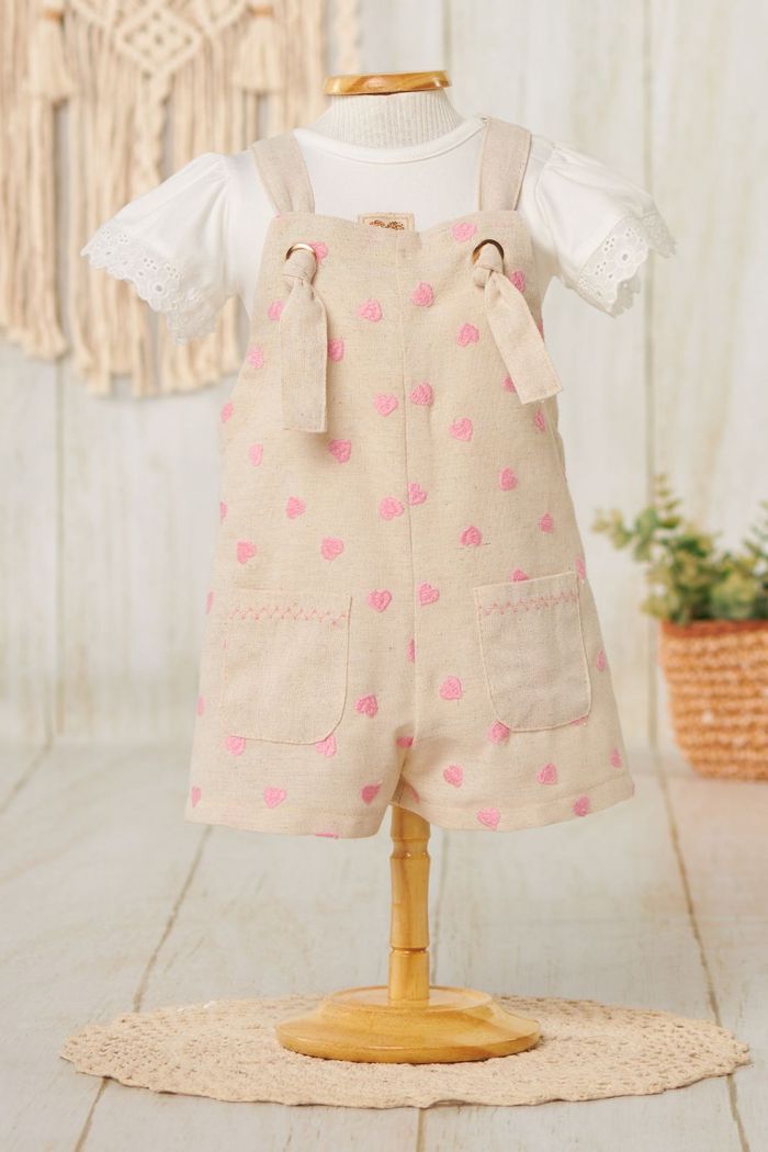 Conjunto jardineira de corações e body