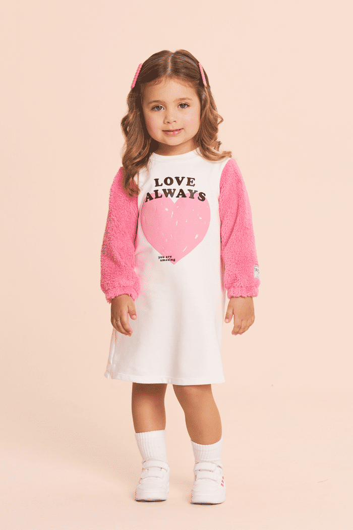 Vestido de moletinho com mangas de pelinho