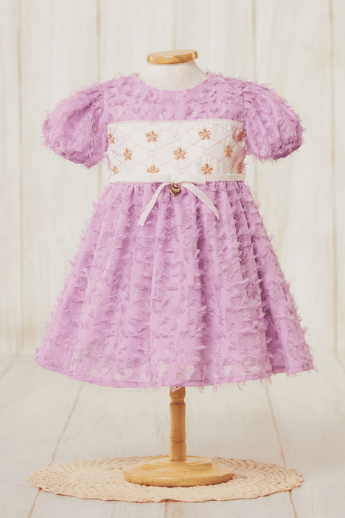 Vestido de crepe bordado