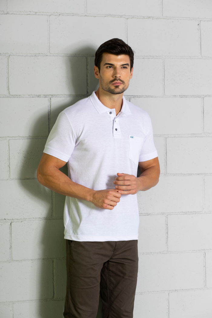 Camisa Polo com Bolso