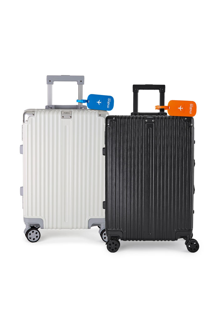 Kit de Mala Pequena de Bordo Noruega Preta e Branca com Tag Good Travel Azul e Laranja