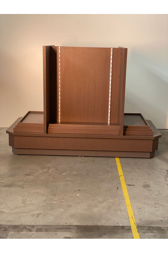 GONDOLA - PRATELEIRA DE MDF - MOD CENTRAL - 1,80 X 0,90 X 1,28M C CANTOS CHANFRADOS C DUAS CABECEIRAS - CASTANHO DOURADO