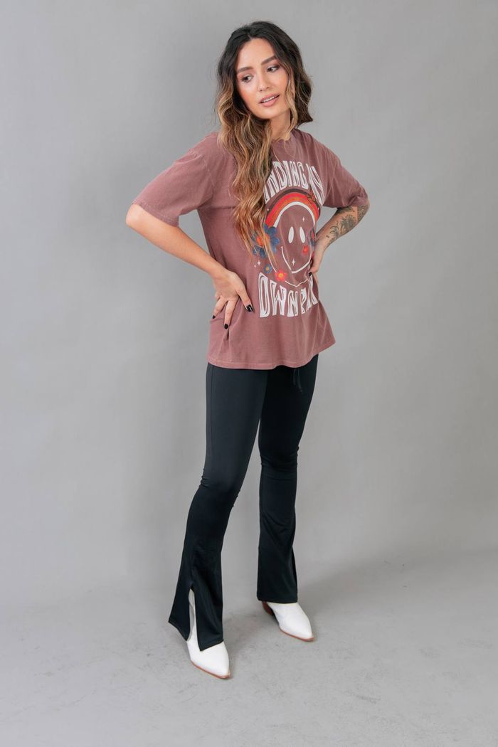 CALÇA PRETA COM ABERTURA LATERAL