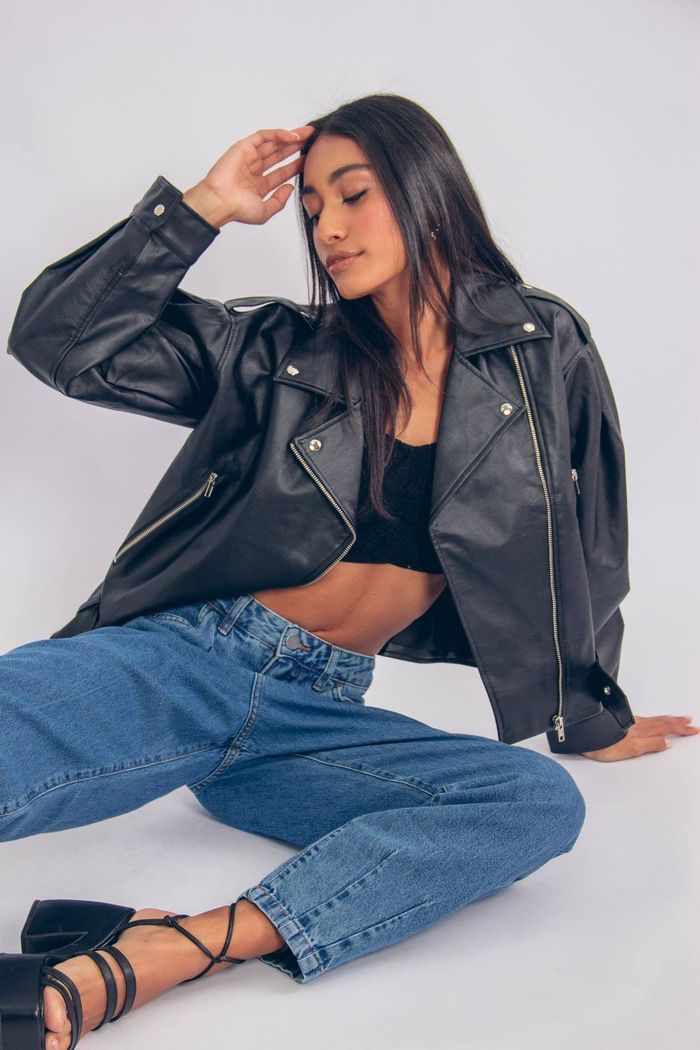 JAQUETA COURO FAKE PRETA