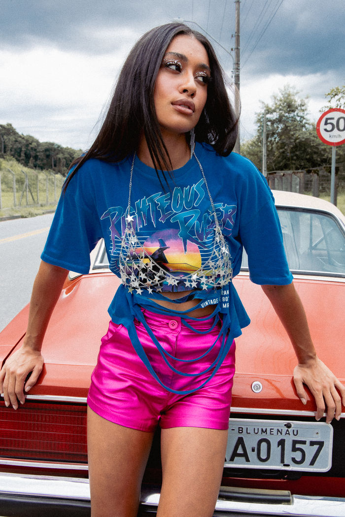 T-SHIRT VINTAGE AZUL COM CORTES A LASER RULER