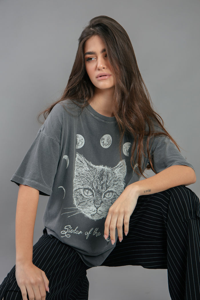 CAMISETA T-SHIRT OVERSIZED CINZA SISTER OF