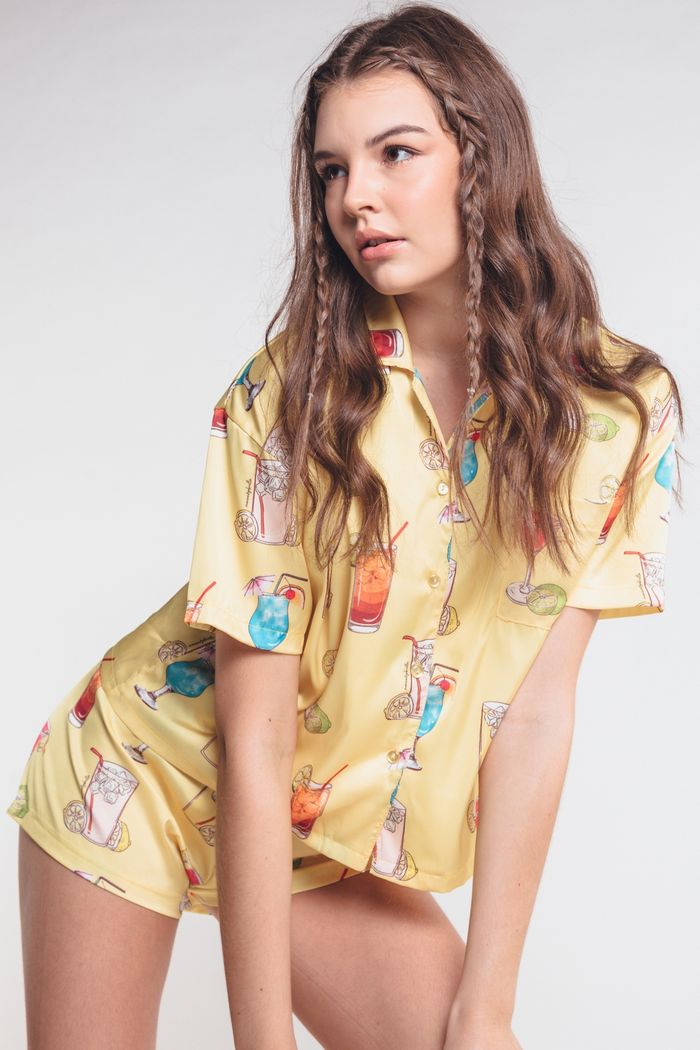 PIJAMA DE CETIM BOTÕES DRINKS