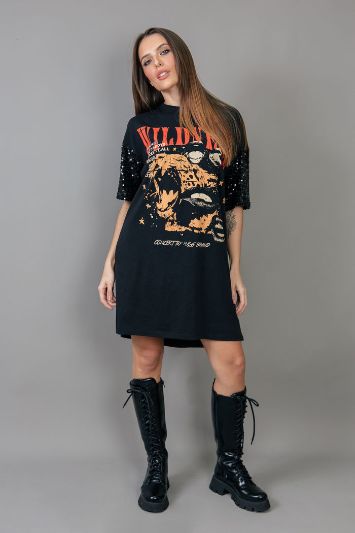 VESTIDO CAMISETÃO PRETO COM MANGAS DE PAETÊ WILDNESS