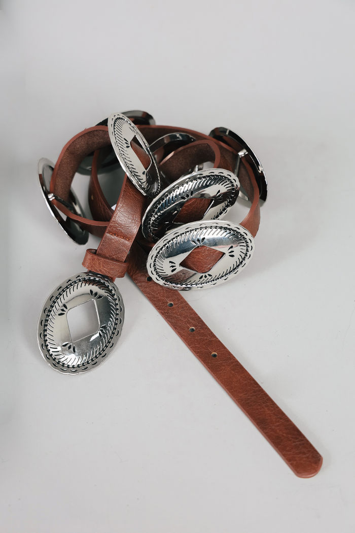 CINTO MARROM BOHO CONCHO