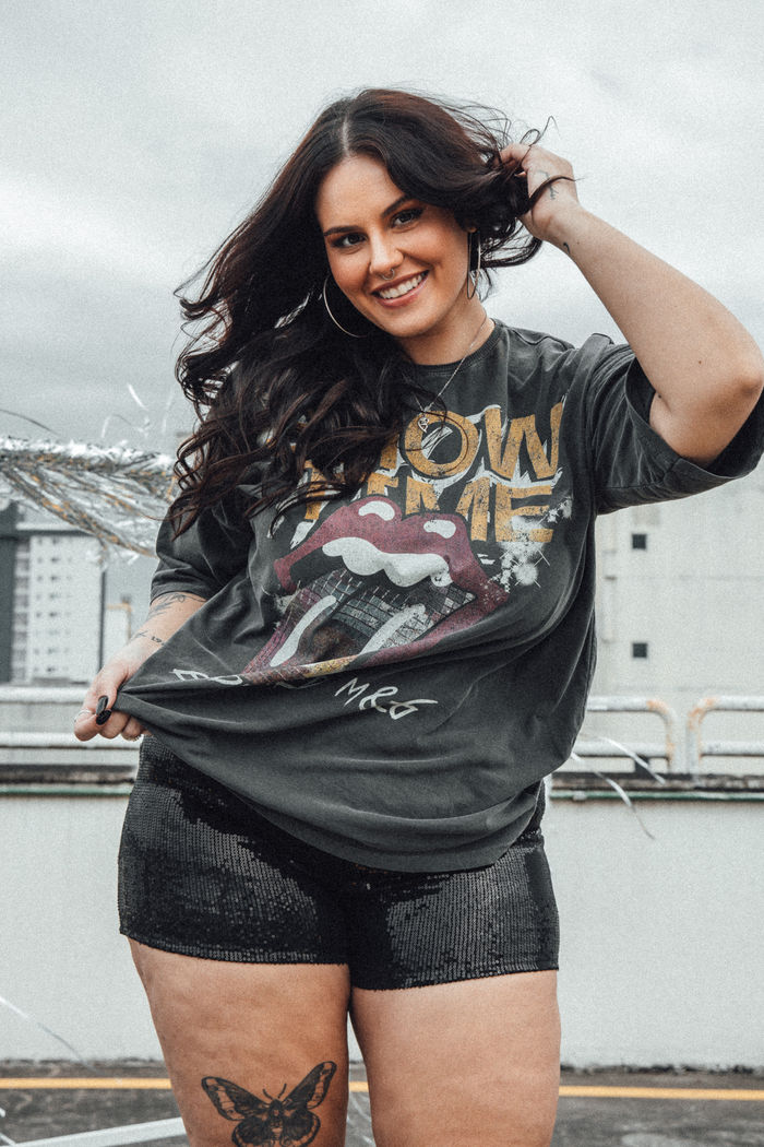 MINI SHORT PRETO DE PAETÊ