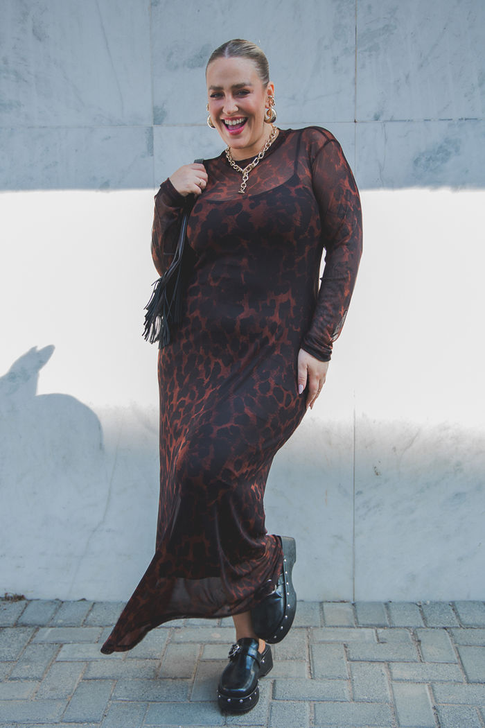 VESTIDO LONGO MANGA LONGA DE TULE ESTAMPADO ONÇA