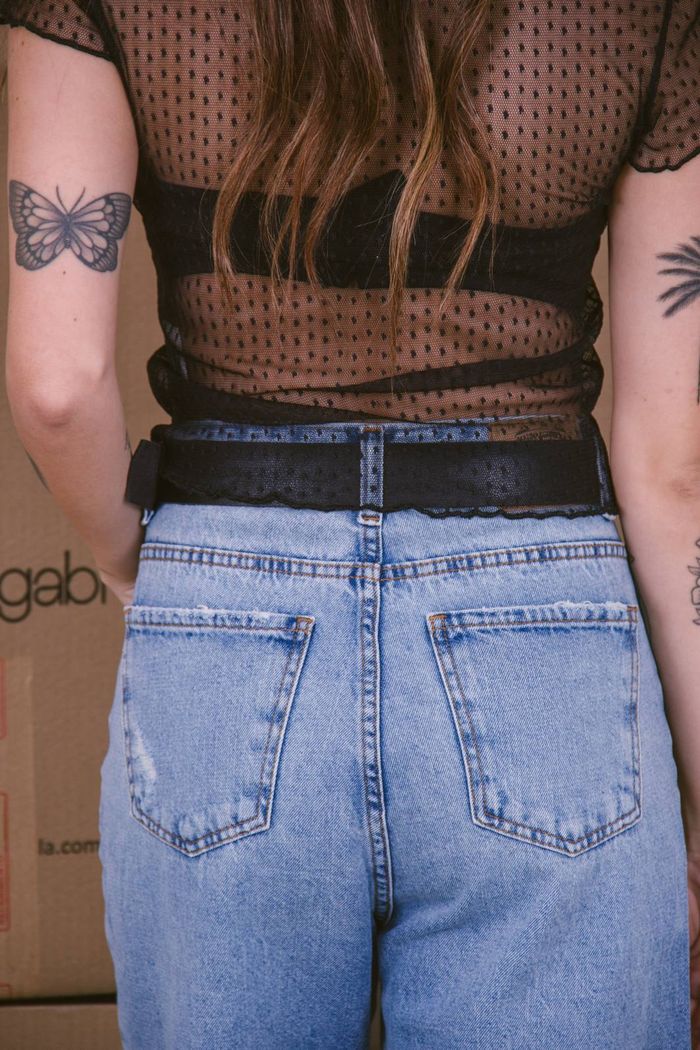 CINTO PRETO COM FIVELA DE CORAÇÃO PRATA