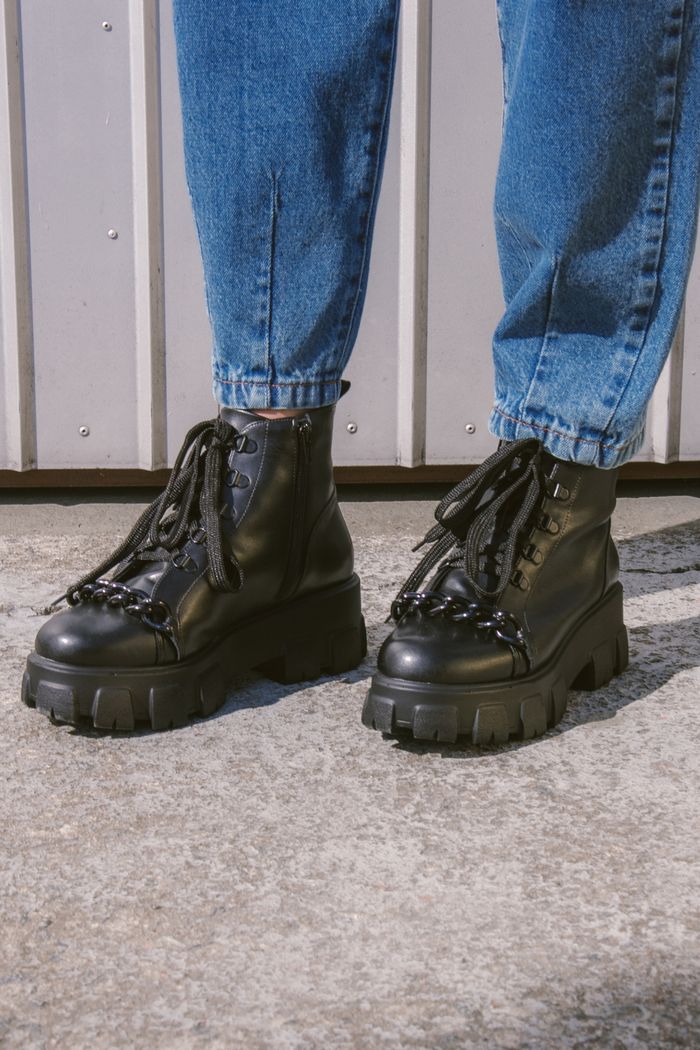 COTURNO ALL BLACK COM CORRENTE