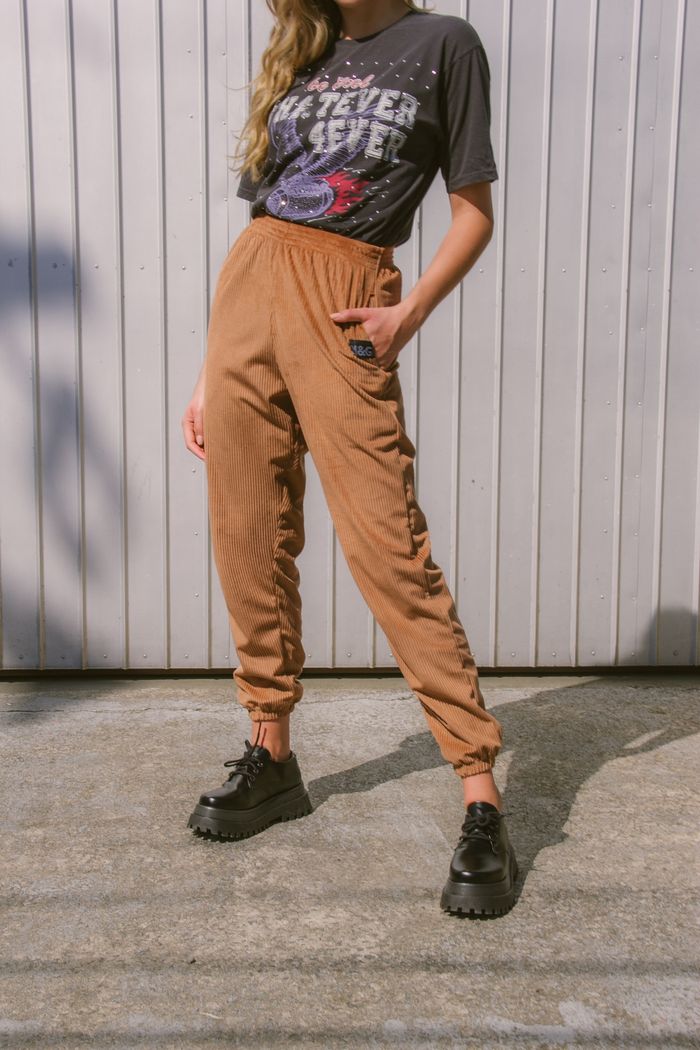 CALÇA DE COTELÊ COM ELÁSTICO MASCAVO