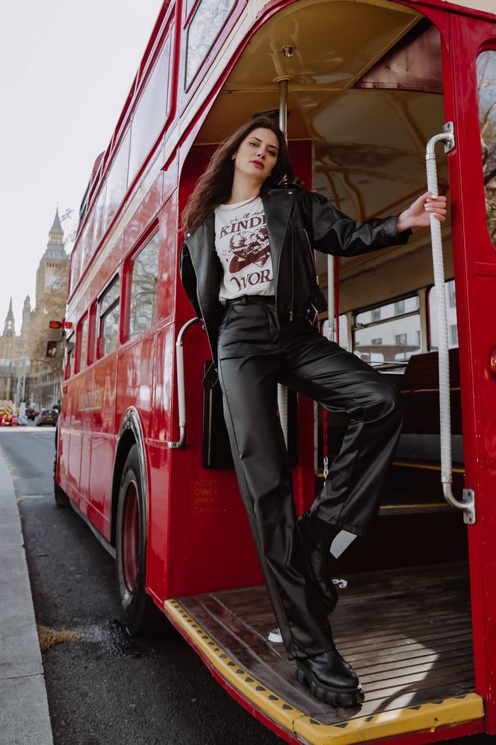 CALÇA WIDE COURO FAKE PRETA