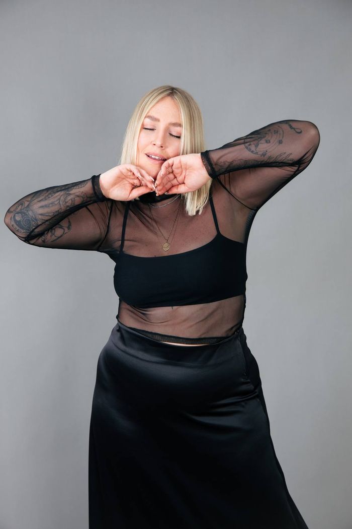 BLUSA SEGUNDA PELE MANGA LONGA TULE PRETA