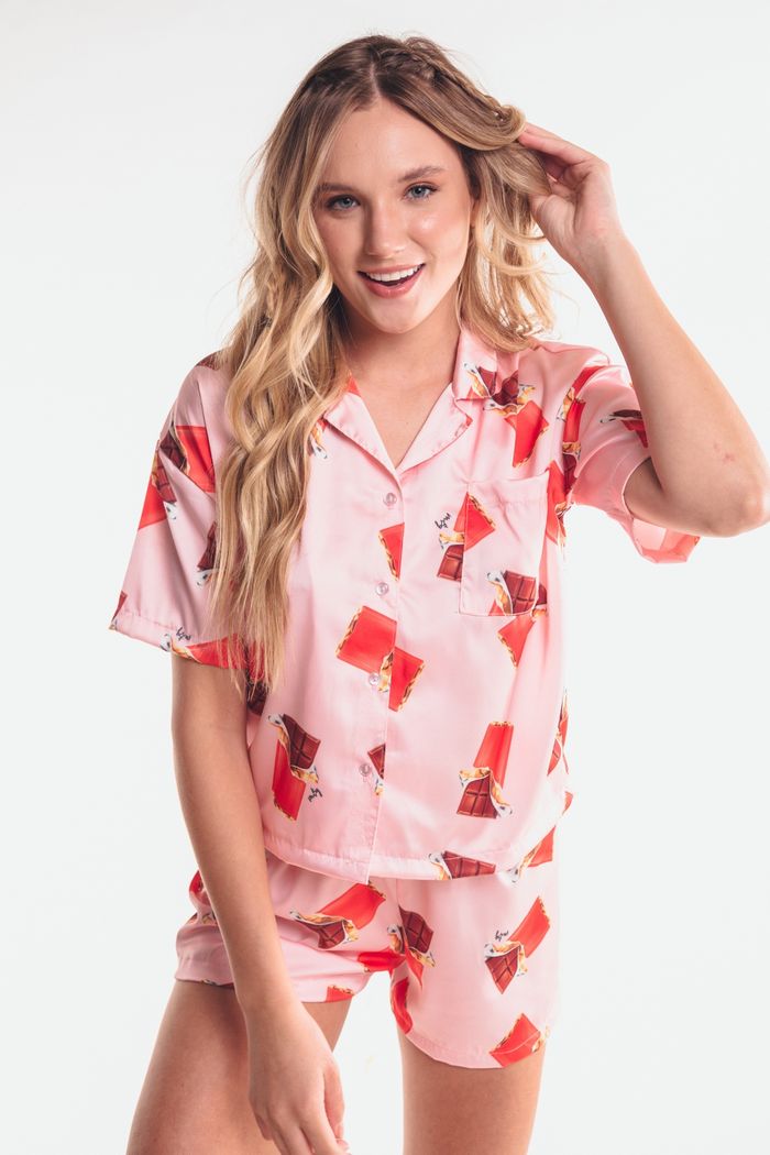 PIJAMA DE CETIM BOTÕES CHOCOLATE