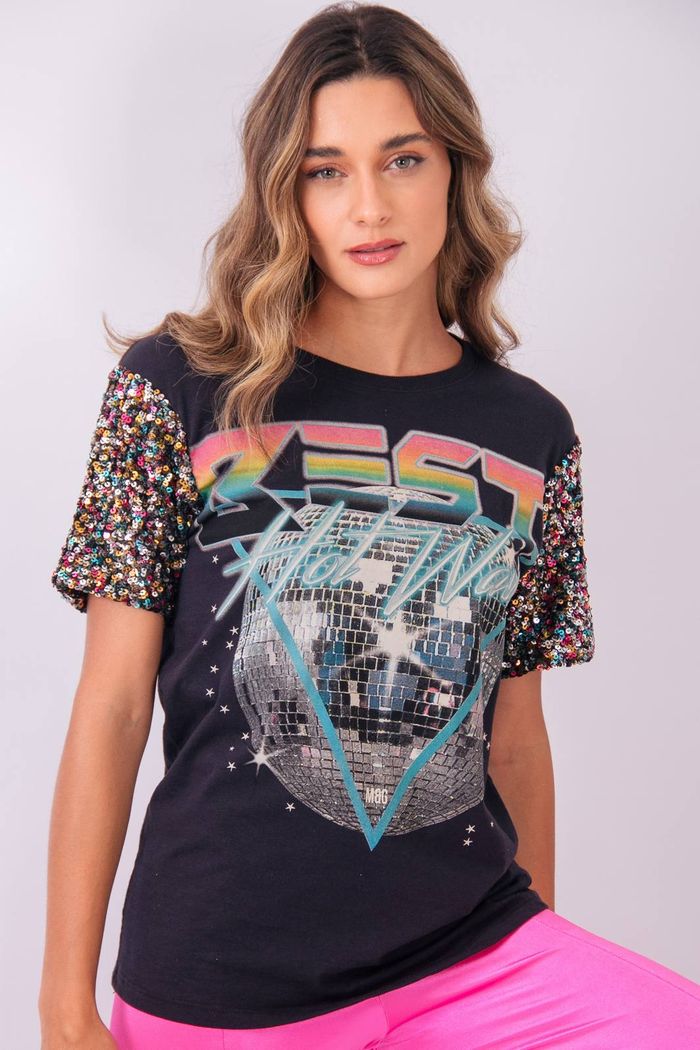 CAMISETA T-SHIRT BOYFRIEND PRETA COM MANGAS DE PAETÊ BEST