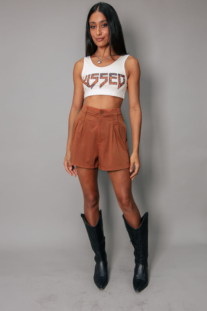 BERMUDA ALFAIATARIA CARAMELO