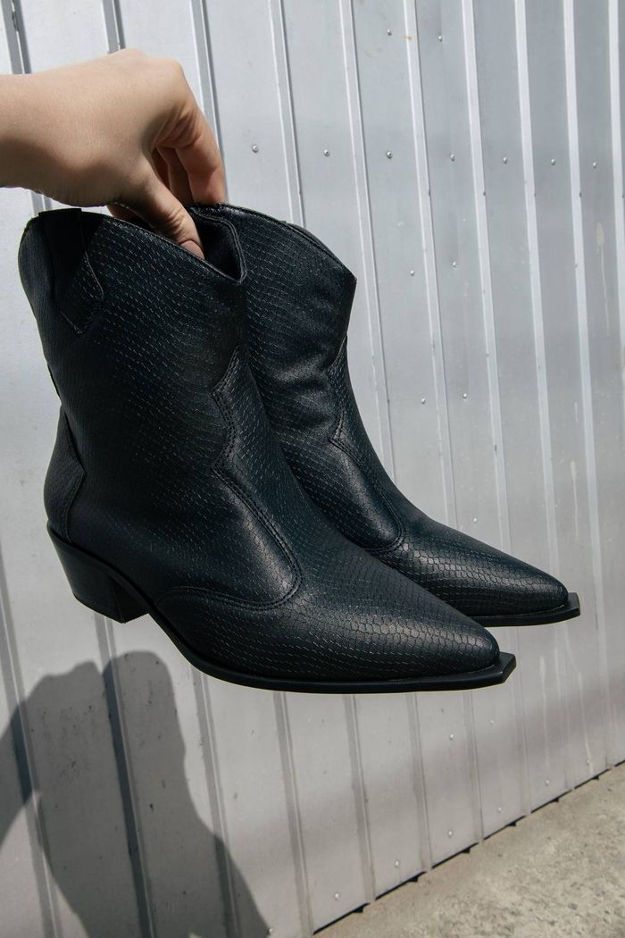 BOTA WESTERN CANO BAIXO PRETA