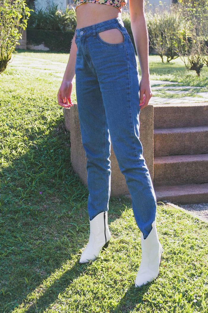 CALÇA JEANS CUT OUT
