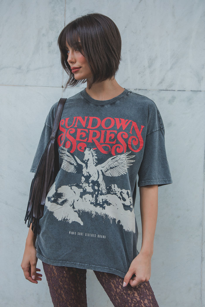 T-SHIRT VINTAGE PRETO MARMORIZADO SUNDOWN