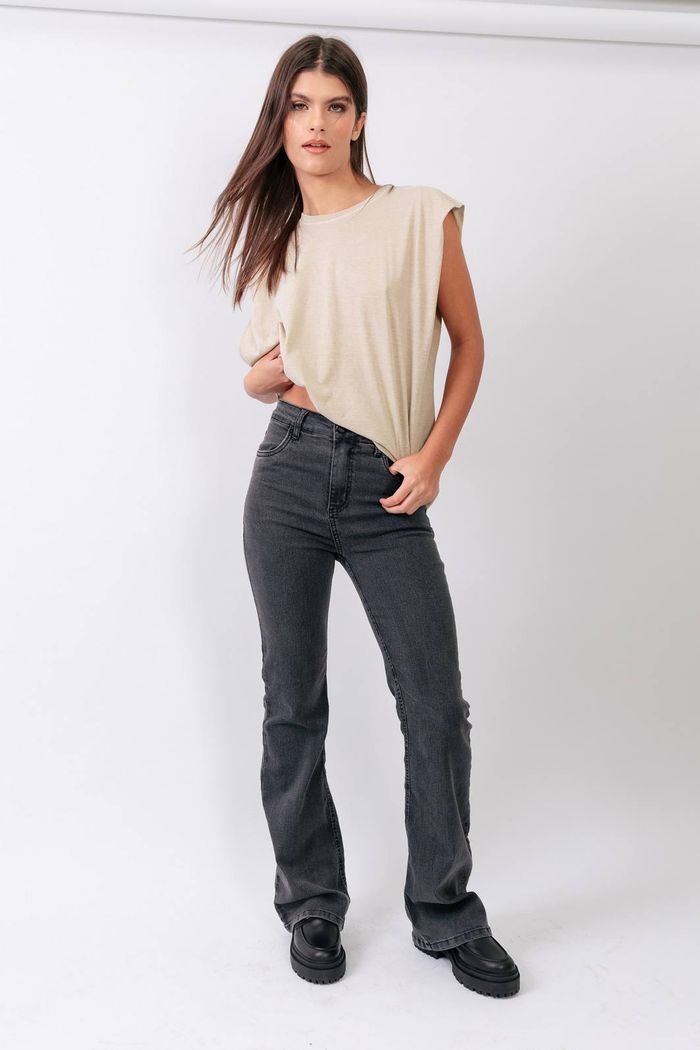 CALÇA JEANS FLARE PRETA