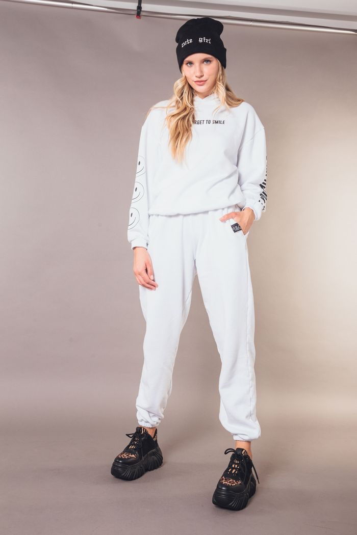 CALÇA DE MOLETOM BRANCA PELUCIADO