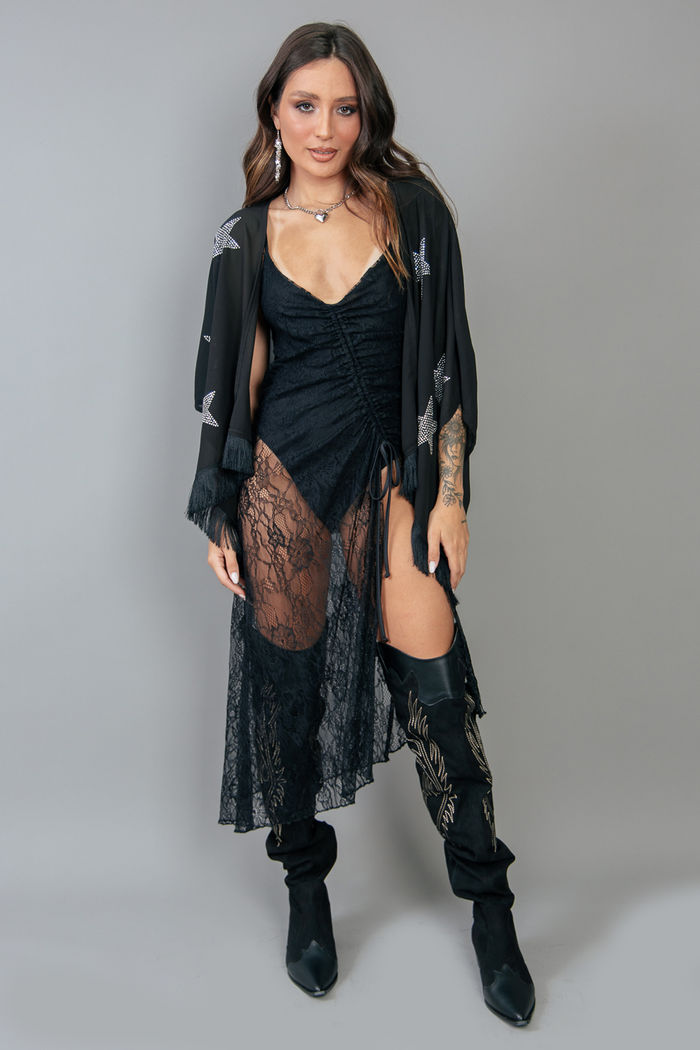 VESTIDO COM ALÇA DE RENDA PRETO COM BODY