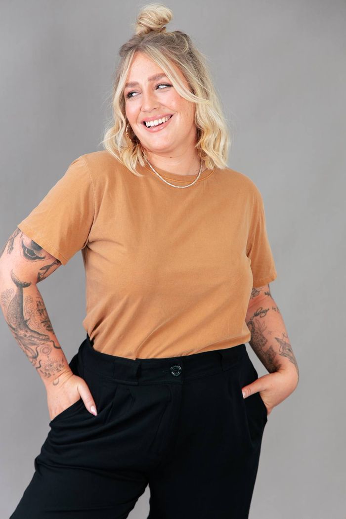 CAMISETA T-SHIRT BÁSICA MARROM