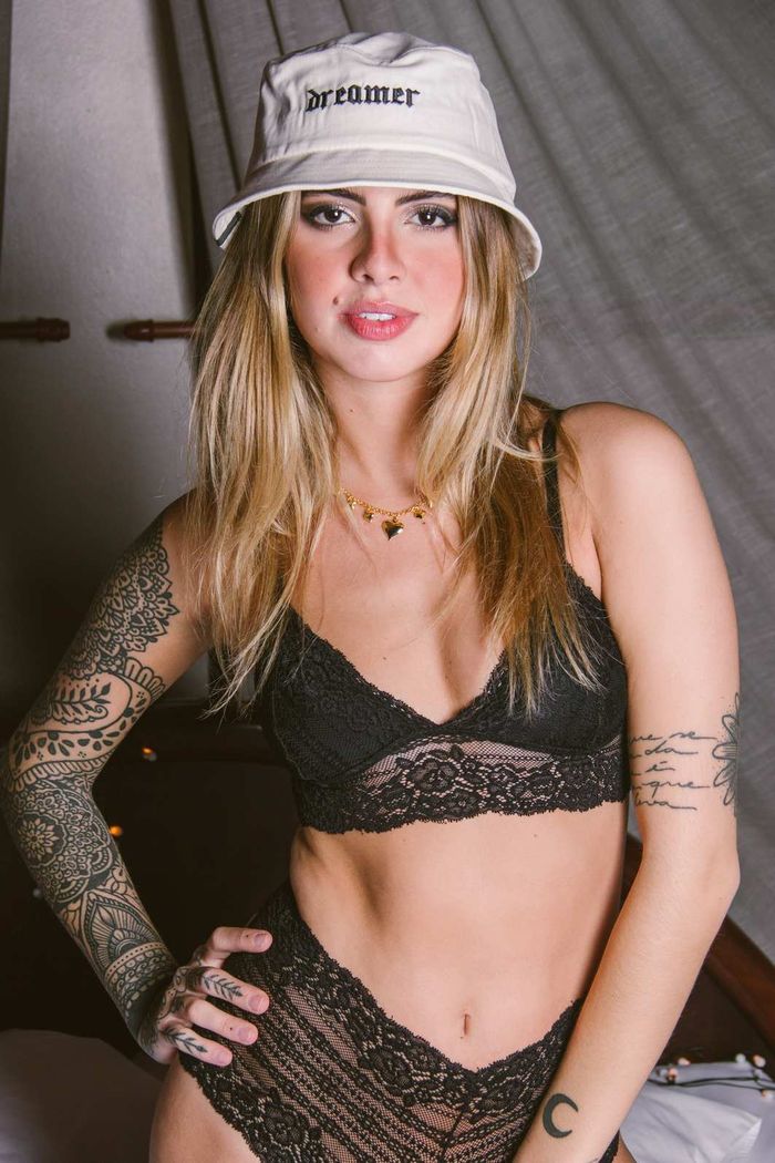 SUTIÃ TOP RENDA ESTREITO PRETO