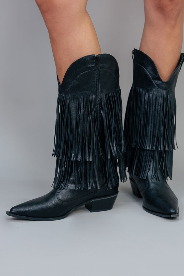 BOTA WESTERN PRETA COM FRANJAS