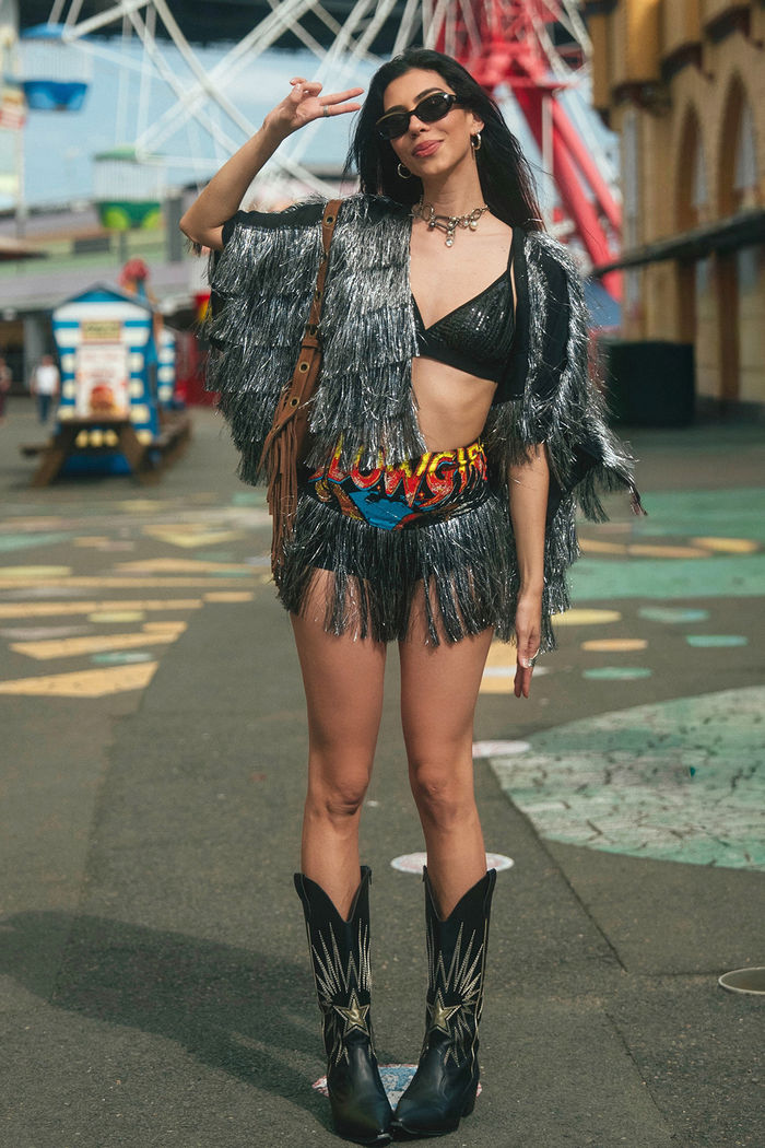 SHORT MINI HOT PANT DE COTTON PRETO COM FRANJAS GLOWGIRL