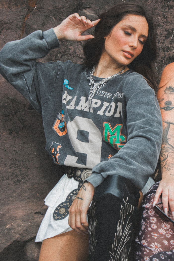 MOLETOM OVERSIZED PRETO MARMORIZADO CHAMPION