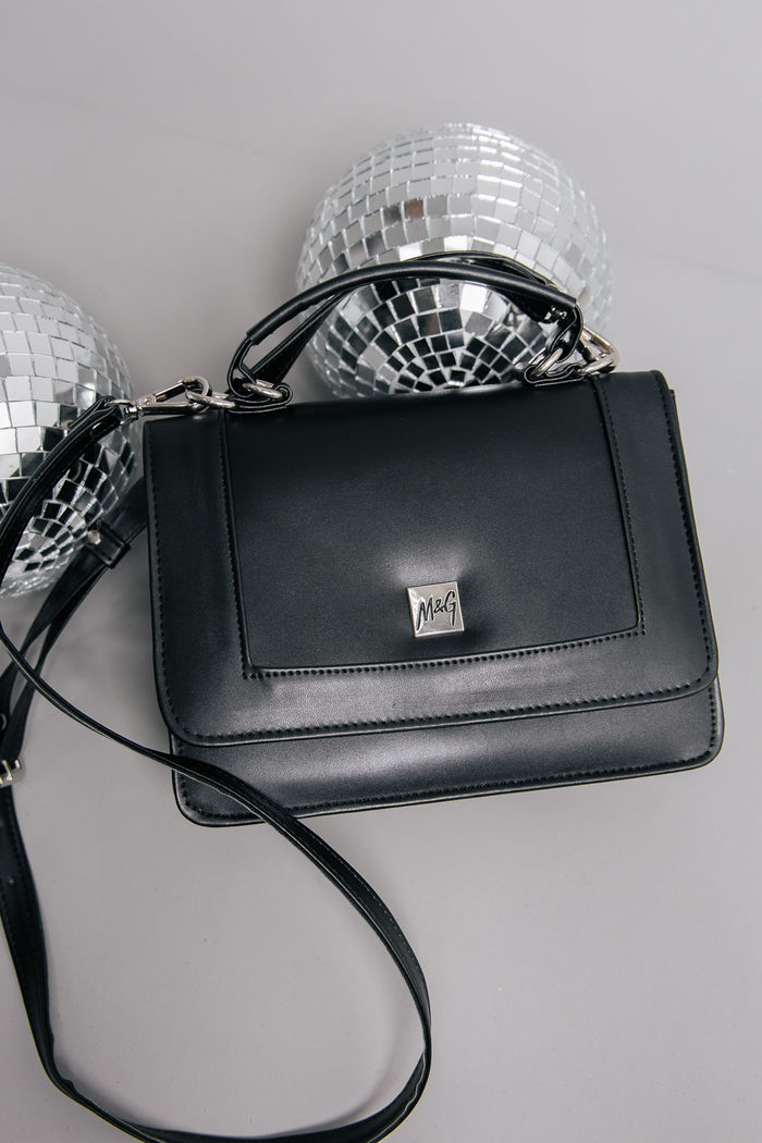 BOLSA ESTRUTURADA PRETA