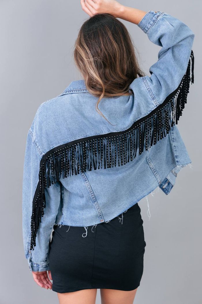 JAQUETA JEANS COM FRANJAS