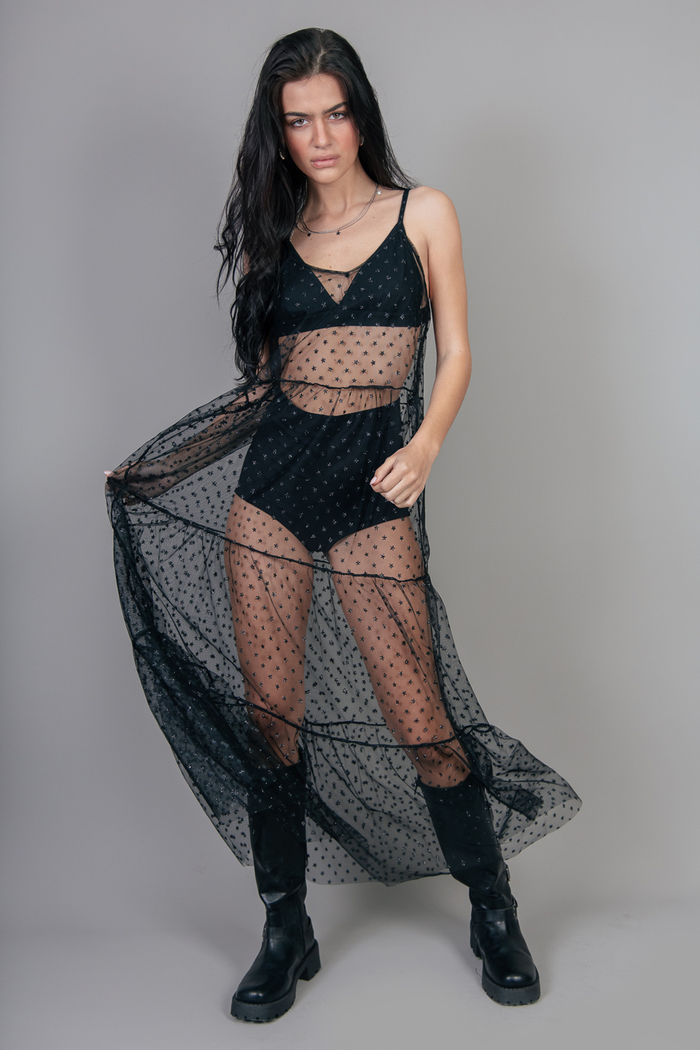 VESTIDO DE ALCINHA EM TULE PRETO COM ESTRELINHAS PEQUENAS