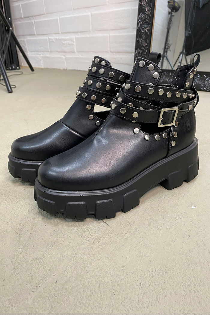 COTURNO ROCKER TACHAS