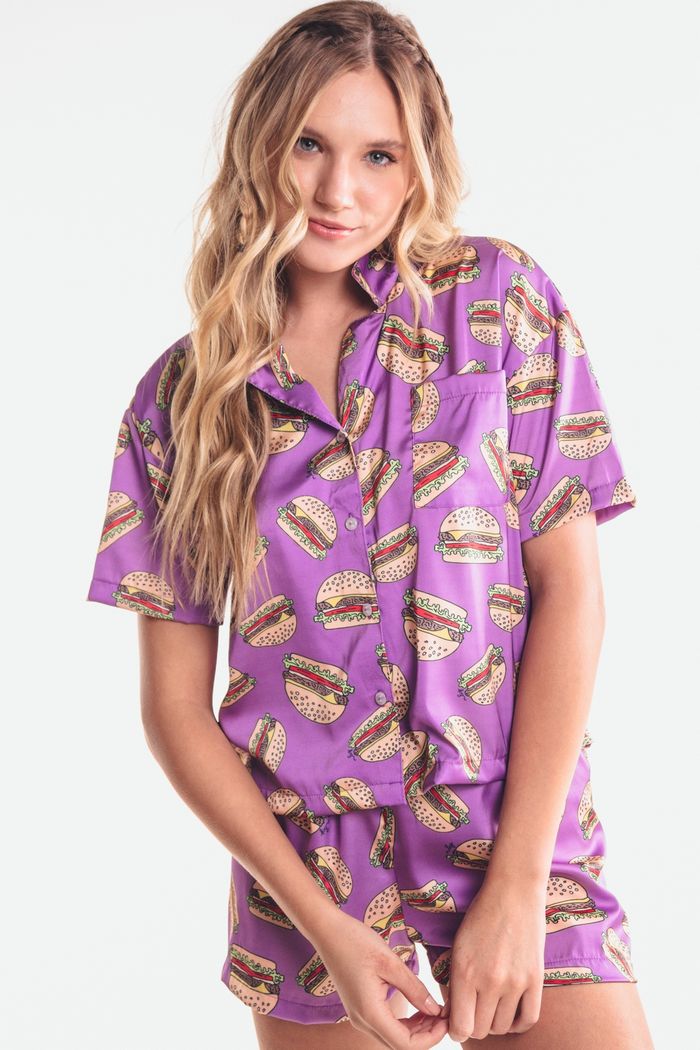 PIJAMA DE CETIM BOTÕES BURGUER