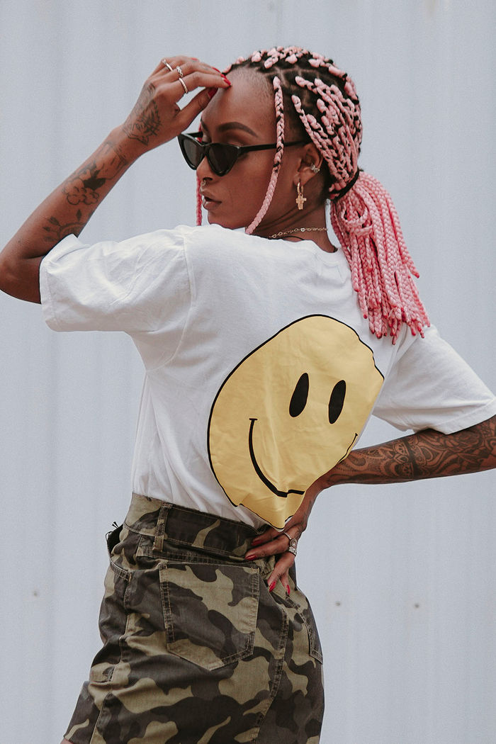 T-SHIRT BOYFRIEND OFF WHITE HAPPY TEE