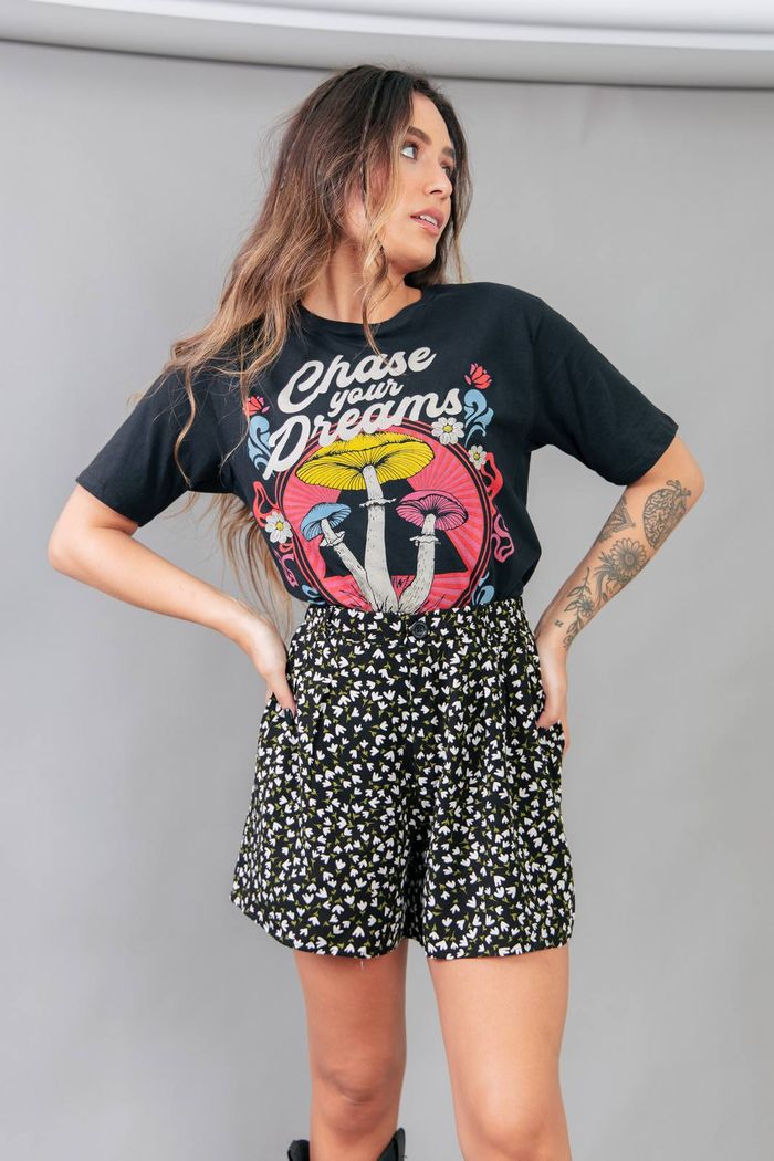 SHORT BOLSO FACA FLORAL LIBERTY PRETO