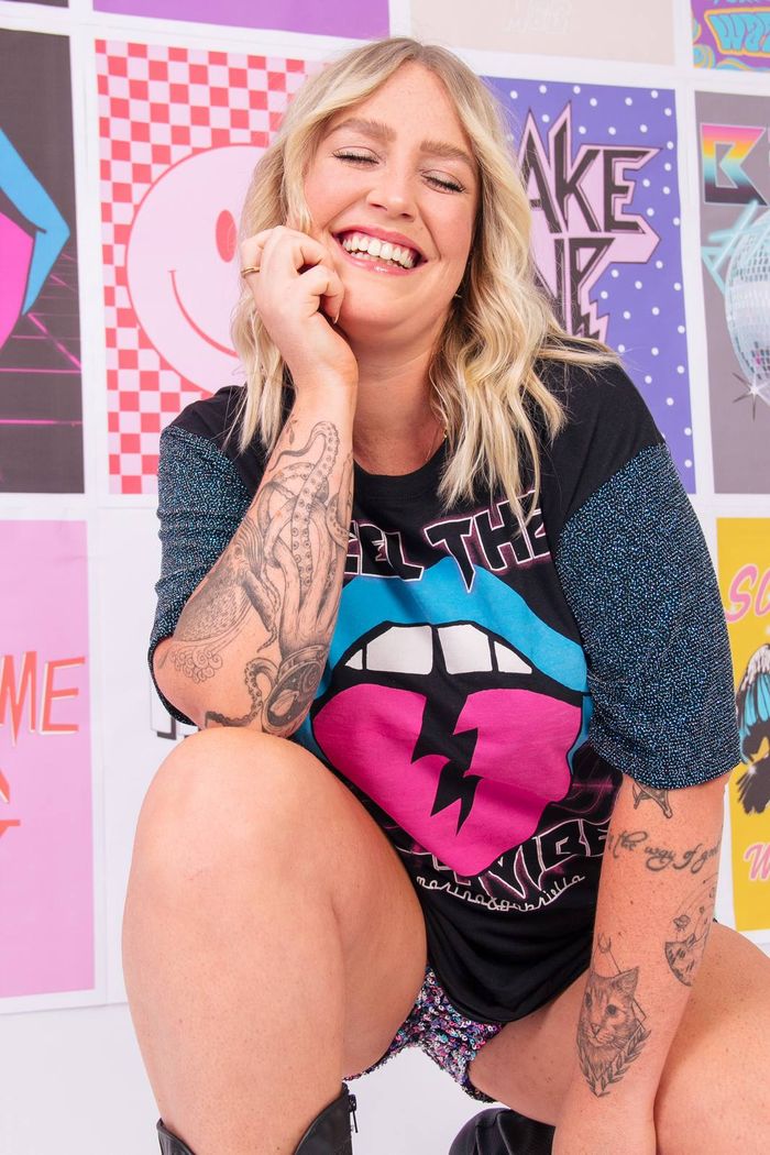 CAMISETA T-SHIRT BOYFRIEND PRETA FEEL