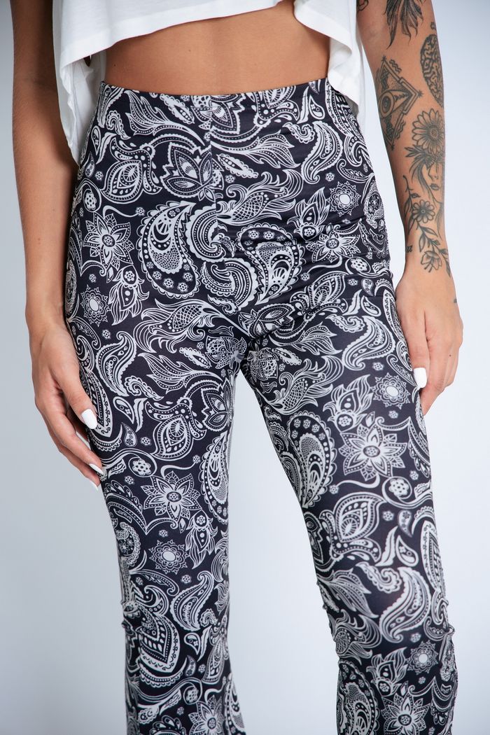 CALÇA FLARE ESTAMPA ÉTNICA