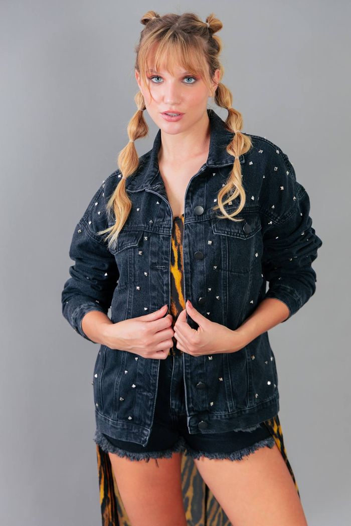 JAQUETA PRETA COM SPIKES ROCK ME