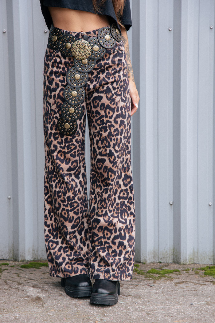 CINTO COURO BOHO PRETO METAIS BRONZE